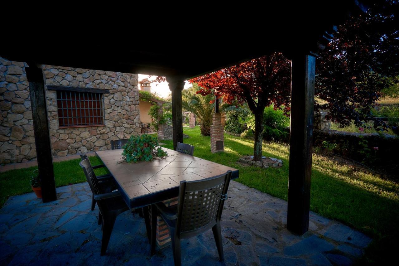 La Canada Del Valle Del Jerte Navaconcejo Bagian luar foto