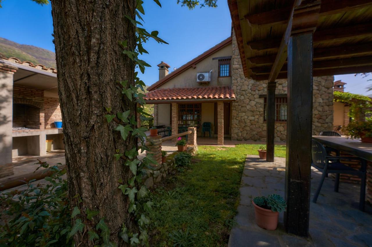 La Canada Del Valle Del Jerte Navaconcejo Bagian luar foto