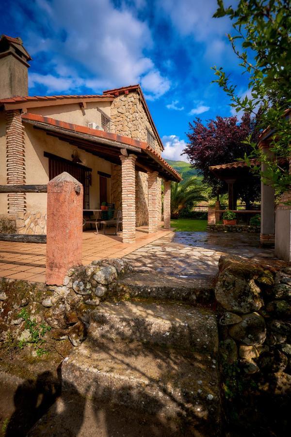 La Canada Del Valle Del Jerte Navaconcejo Bagian luar foto