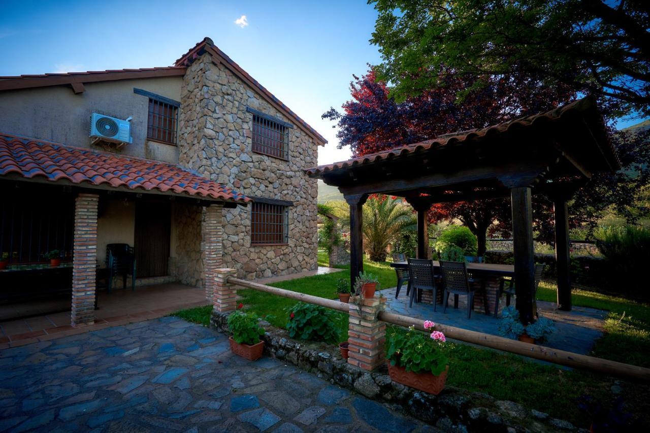 La Canada Del Valle Del Jerte Navaconcejo Bagian luar foto